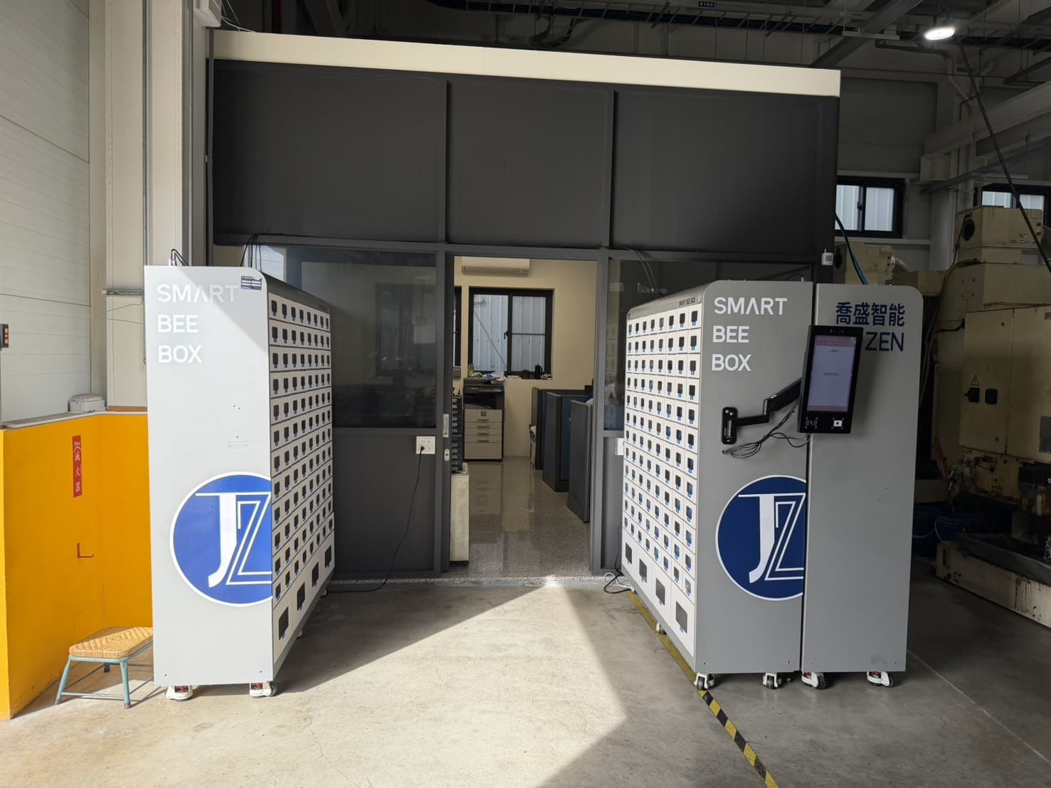 刀片、鑽頭怎麼管？小刀具領用管理與格位規劃｜CNC 加工廠實例